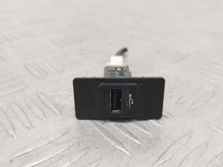 разъем AUX / USB BMW 3 E90/E91 2004-2008, 9167196