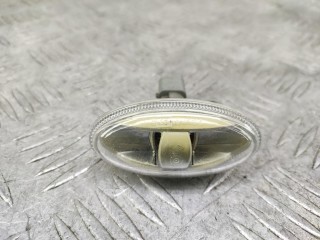 повторитель поворота на крыле левый Citroen Xsara Picasso 1 поколение [рестайлинг] 2004-2010, 9680057480