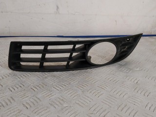 решетка в бампер левая Volkswagen Passat B6 2005-2010, 3C0853665A