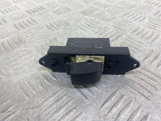 кнопка стеклоподъемника двери задней левой Mitsubishi ASX 1 поколение, левый руль, MR587944