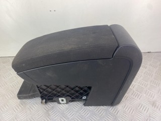 центральный подлокотник Volkswagen Passat B6 2005-2010, левый руль, 3C0863319S
