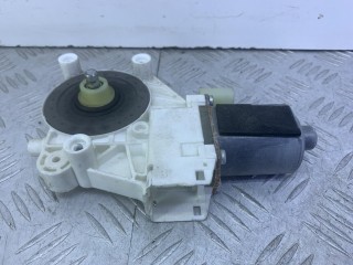 моторчик стеклоподъемника передний правый Mercedes-Benz Sprinter W906, левый руль, A0068205542
