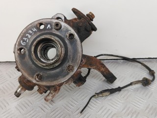 кулак передний левый Volkswagen Transporter T4 1990-2003