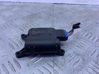 моторчик заслонки печки Skoda Octavia 2 поколение 2004-2009, 0132801338