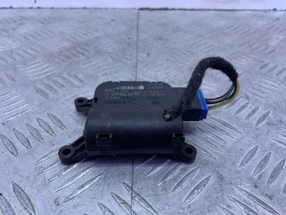 моторчик заслонки печки Skoda Octavia 2 поколение 2004-2009, 0132801337