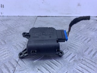 моторчик заслонки печки Skoda Octavia 2 поколение 2004-2009, 0132801338
