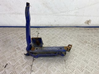 кронштейн передней панели (телевизора) Volkswagen Caravelle T4 1991-2003, 7D0422491