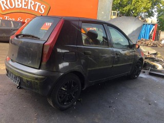 Fiat Punto 2 поколение 2002г. 1.2 л., 188 A4.000 - фото №4