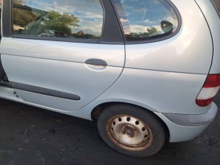 Renault Scenic 1 поколение [рестайлинг] 2002г. 1.6 л., K4M 700 - фото №1