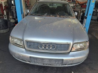 Audi A4 B5 1994-1999 1.6 л. - фото №1