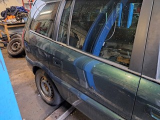 Opel Zafira A [рестайлинг] 2004г. 2.2 л., Z 22 SE - фото №4