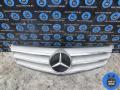 Решетка радиатора Mercedes C W204 2010г. - фото №2