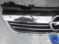 13247331 Решетка радиатора Opel Zafira 2010г. - фото №2