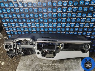 Панель передняя салона (торпедо), Toyota RAV4 2010-2016