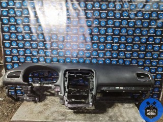 Панель передняя салона (торпедо), Volkswagen Golf 2008-2012