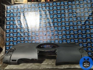 Панель передняя салона (торпедо) Toyota Yaris 2005-2009