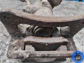 Суппорт задний правый, Toyota Avensis 2000-2003
