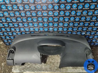 Панель передняя салона (торпедо), Toyota Yaris 2005-2009