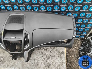 Панель передняя салона (торпедо), Opel Zafira 2008-2014