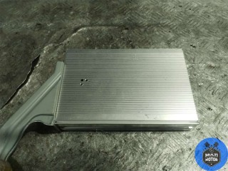 Усилитель музыкальный, ориг. номер 862800W240, Toyota Prius 2005-2011