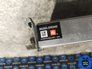 Усилитель музыкальный, ориг. номер 862800W240, Toyota Prius 2005-2011