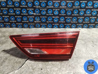 Фонарь крышки багажника правый Seat Leon 2016-2020