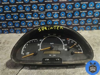 Щиток приборов (приборная панель), ориг. номер A0014468521, Mercedes Sprinter 2000-2006