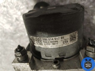 Блок ABS, ориг. номер 5Q0614517CE, Volkswagen Tiguan 2011-2019