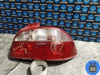 Фонарь задний правый, Toyota Avensis 2000-2003