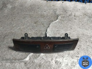 Кнопка аварийной сигнализации, ориг. номер 2038702510, Mercedes C W203 2000-2004