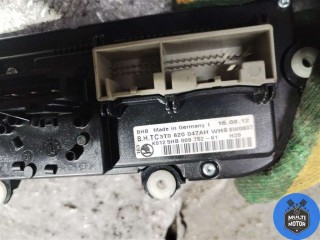 Блок управления печки/климат-контроля, ориг. номер 3T0820047AH, Skoda Yeti 2009-2014
