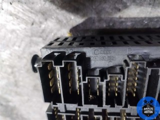 Блок предохранителей, ориг. номер 357937039, Volkswagen Transporter 1990-2003