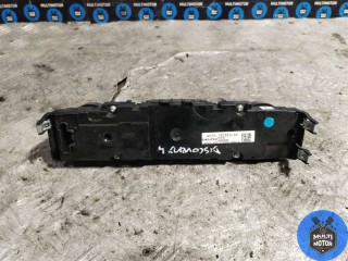 Панель управления магнитолой, ориг. номер AH2218C858AD, Land-Rover Discovery 2009-2013