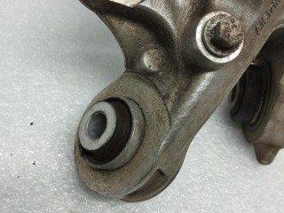 кулак левый, ориг. номер 6898481, BMW 3 G20/G21 рест 2022-2026