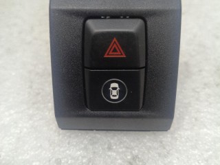 Кнопка аварийной сигнализации BMW X3 G01 2017-2021