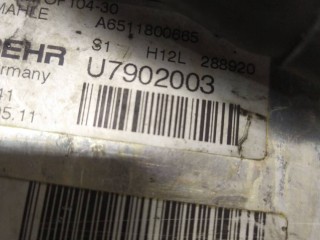 Радиатор масляный, ориг. номер A6511800665, Mercedes-Benz Sprinter W906