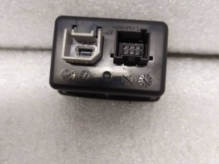 Разъем AUX / USB, ориг. номер 7356546330, Citroen Jumper 2