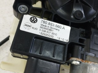 Привод шторки багажника, ориг. номер 760863560A, Volkswagen Touareg 3 2018-2023