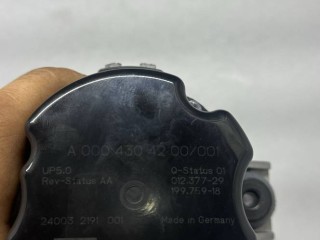 насос вакуумный, ориг. номер 240032191001, A0004304200, Mercedes-Benz GLE V167 рест