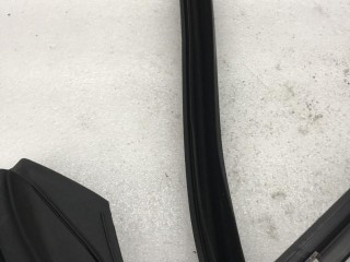 уплотнитель передний правый, ориг. номер 7482950, BMW i4 G26 рест