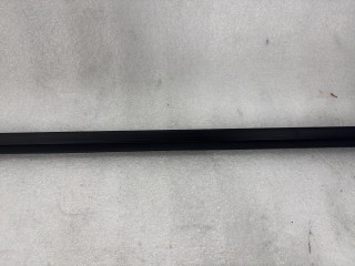 уплотнитель двери передней правой, ориг. номер A2477273101, A2477273201, Mercedes-Benz GLB X247 рест