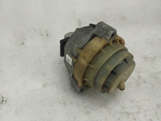 Подушка крепления двигателя, ориг. номер 6860491-05, BMW 5 G30/G31 2016-2020