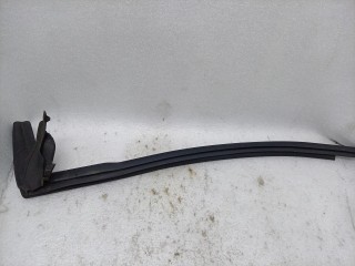 Уплотнитель стекла двери (бархотка) Mercedes-Benz C W205/S205/C205 2014-2018, A2056730265