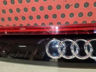 Фонарь крышки багажника центральный, ориг. номер 4M8945695B, AUDI Q8 4MN 2018-2023