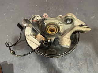 Кулак задний правый, ориг. номер A2133503205, Mercedes-Benz CLS W257
