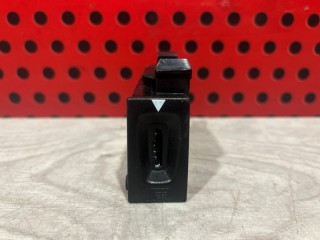 Держатель SIM-карты, ориг. номер 31494702, Volvo XC90 джип/SUV 5дв. 2014-2019