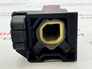 кронштейн (крепление) радиатора, ориг. номер 00505426850, Alfa Romeo Giulia 2 поколение [рестайлинг] 2020-2023