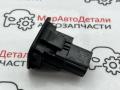 29529803 кнопка открытия багажника Chevrolet Equinox 3 поколение 2018г. - фото №2