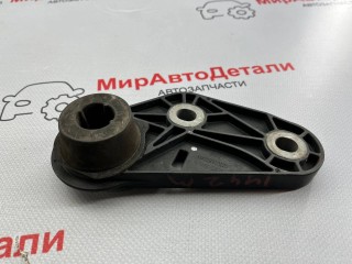 кронштейн глушителя, ориг. номер 84205378, Chevrolet Equinox 3 поколение 2017-2021