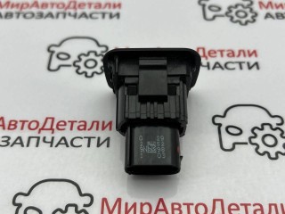 кнопка открытия багажника, ориг. номер 29529803, GMC Terrain 2 поколение 2017-2021